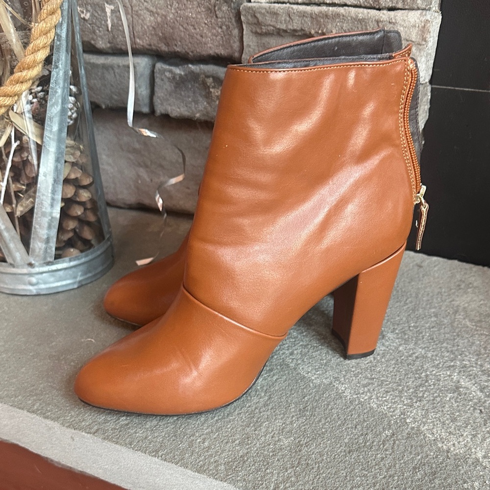 Comfortview Brown Ankle Boots with Gold Zipper
